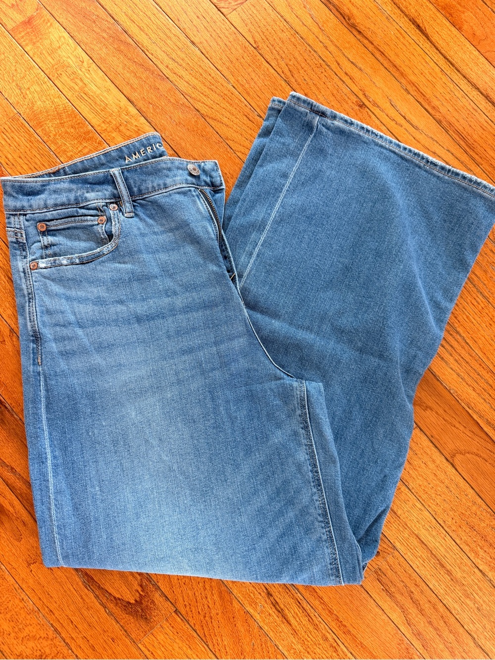 American Eagle Outfitters Light Blue Wide-Leg Jeans Super High Rise Baggy